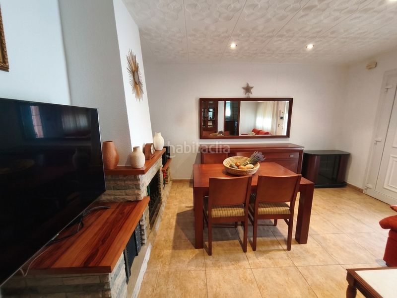 Foto 8d9b6fcf-eb44-4902-a81f-66ae1e887bb3. Casa amb xemeneia calefacció aparcament a Llagostera