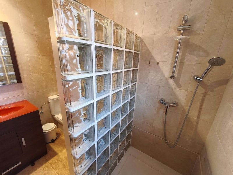 Foto e0892f62-b5e0-4d53-816a-b6569611c63b. Casa amb xemeneia calefacció aparcament a Llagostera