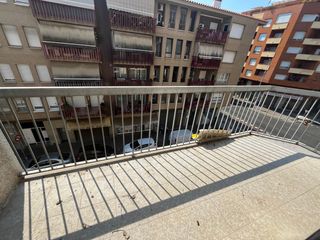 Flat  Carrer de les agudes. Pis de 4 habitacions per reformar a c/agudes