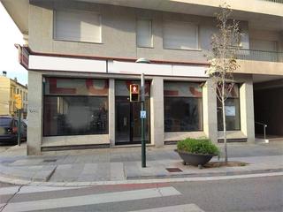 Local Comercial a Carrer major 180. Local de 2 plantas en pleno centro de salt / local al c. major d