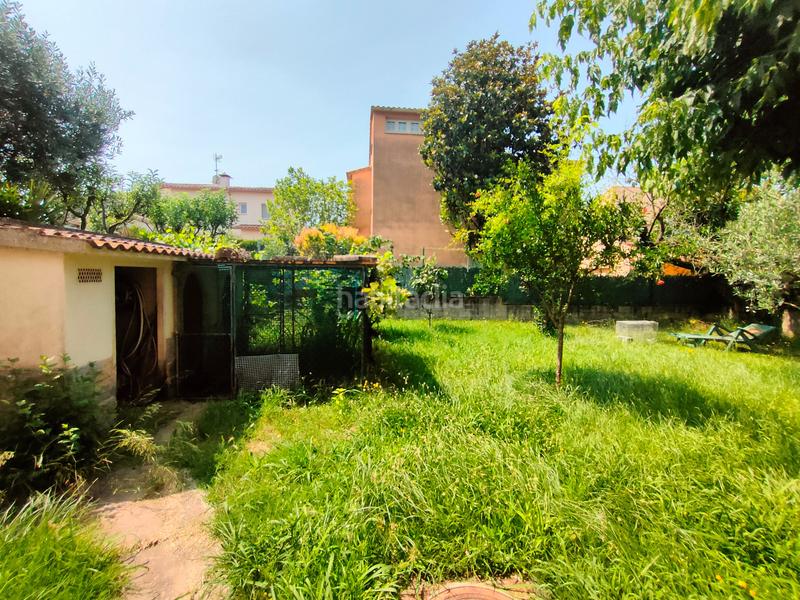 Foto 2b7395c9-92a0-43ee-a239-70b28094f2ab. Xalet amb xemeneia calefacció aparcament a Palau Girona