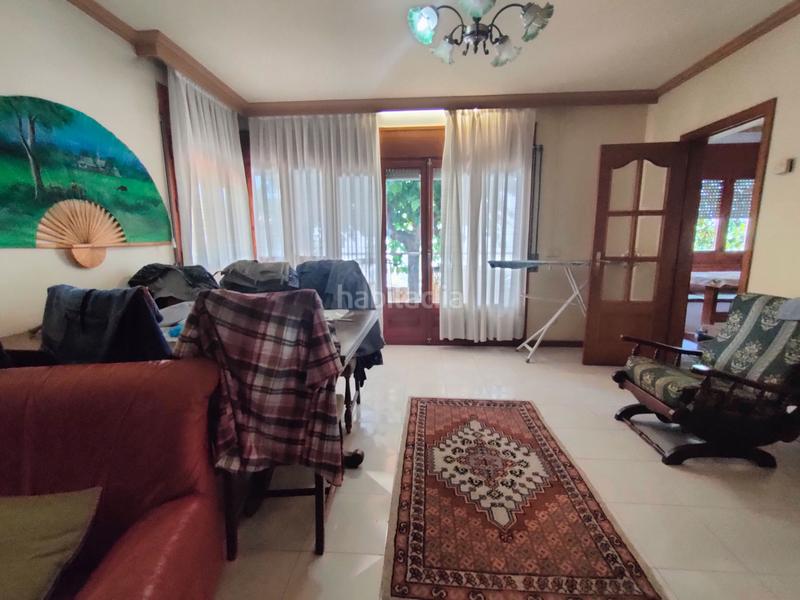 Foto 49b8b432-3b4b-4592-9231-82592609b392. Xalet amb xemeneia calefacció aparcament a Palau Girona