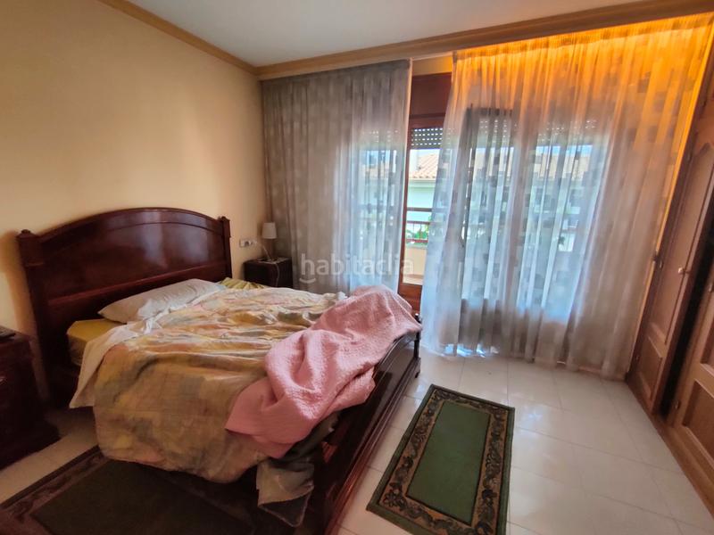 Foto ada612d2-3f1b-4425-8b7d-d87f8bdf2933. Xalet amb xemeneia calefacció aparcament a Palau Girona