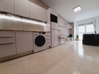 Rent Flat  Carrer del riu freser. Pis de lloguer zona clínica girona migdia sud