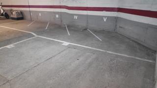 Alquiler Parking moto en Travessia de la creu 8. Pàrquing de lloguer per moto al centre de girona