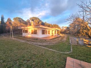 Xalet a Llambilles. Exclusiva finca rústica amb encant i múltiples possibilitats en