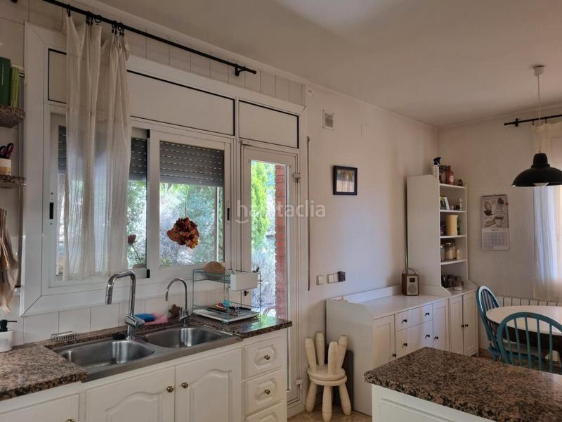 Foto ebbb8b3b-07d6-41ca-8bd5-03b186796f91. Chalet espaiosa casa en venda amb jardí a la bisbal d'empordà / amplia casa en venta con jardín en la bisbal d'empordà en Bisbal d´Empordà (La)