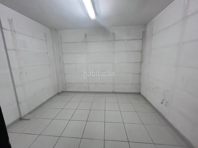 Foto afb75e65-e3b0-40f0-a10d-b1322789a7f5. Ufficio in carrer migdia 1 in Eixample Nord Girona