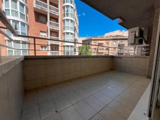 Oficina a Carrer migdia 1. Oficina en venda al c. migdia de girona molt cèntrica. / oficina