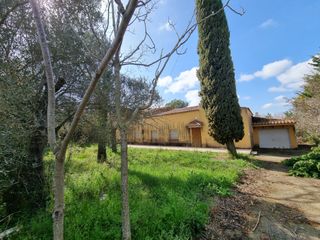 Chalet  Carrer comes. Encant i amplitud en un entorn id�l�lic a l�alt empord� / encant