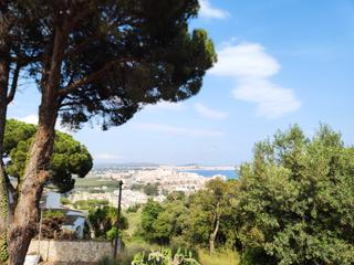 Xalet  Carrer begur. Casa amb jardí i vistes a mar a sant antoni de calonge costa bra