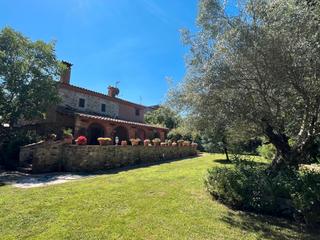 Masia a Juià. Finca rústica amb 2 masies a la venda a juià, girona / finca rús