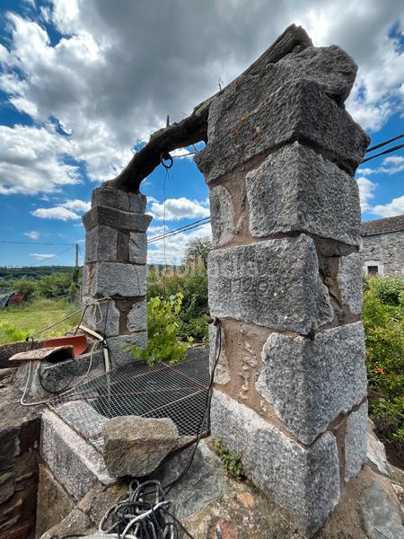 Foto c10e2933-6c74-435c-bc9f-831301a74492. Casale con camino riscaldamento piscina in Juià