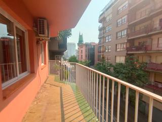 Appartement  Carrer de santa eugènia. Pis ampli i lluminós al centre de girona / piso amplio y luminos