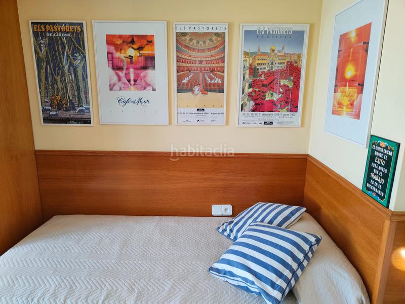 Foto 0aa0e091-7dc4-4ea2-89d8-49b8e234fac1. Xalet amb xemeneia calefacció aparcament piscina a Girona