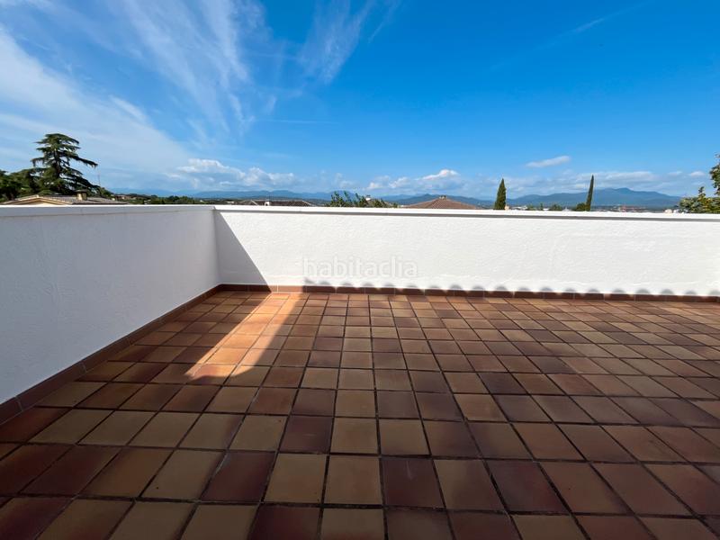 Foto 125cc2bc-b6ed-4b20-a14d-e93b30e4d97f. Xalet amb xemeneia calefacció aparcament piscina a Girona