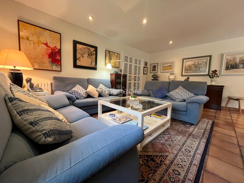 Foto 259b264f-a38f-410a-a121-382d30cb632a. Xalet amb xemeneia calefacció aparcament piscina a Girona