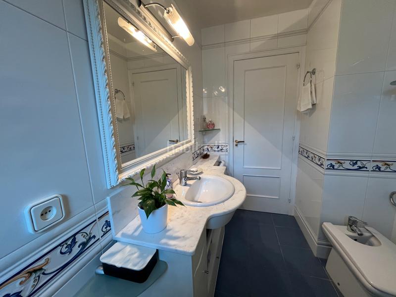 Foto 3adfb4c9-2071-44dc-b582-6f833f8652a7. Xalet amb xemeneia calefacció aparcament piscina a Girona