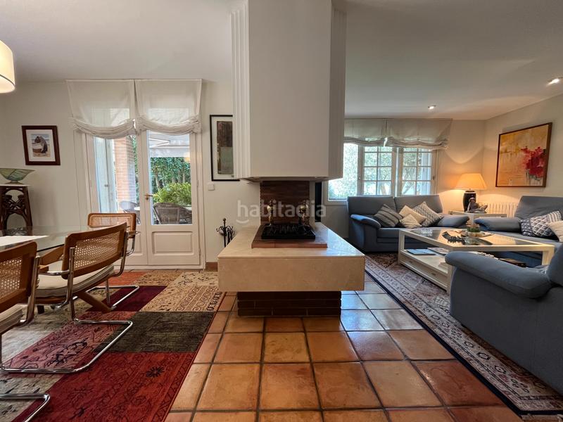 Foto 41ede3aa-37b5-42f4-9d4e-4e46c2479e77. Xalet amb xemeneia calefacció aparcament piscina a Girona