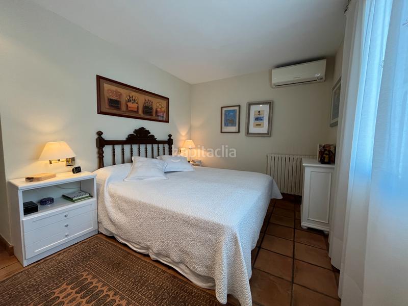 Foto 487d8004-530a-4b7e-94a0-61ff9620f732. Xalet amb xemeneia calefacció aparcament piscina a Girona