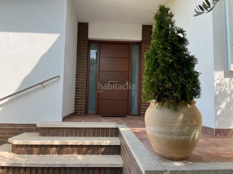 Foto 496b9960-b734-4caf-9c63-3b711b0bd5db. Xalet amb xemeneia calefacció aparcament piscina a Girona