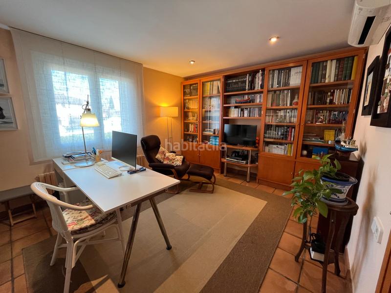 Foto 4b885fd3-dcdb-4d77-915d-f93d87ff3d38. Xalet amb xemeneia calefacció aparcament piscina a Girona