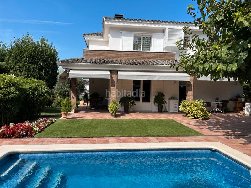 Foto acd90b9a-7349-4c18-b7ef-5d42cc05e61b. Xalet amb xemeneia calefacció aparcament piscina a Girona