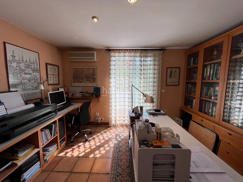 Foto bff281db-a31d-4abf-9ab4-c79c3eb7fad9. Xalet amb xemeneia calefacció aparcament piscina a Girona