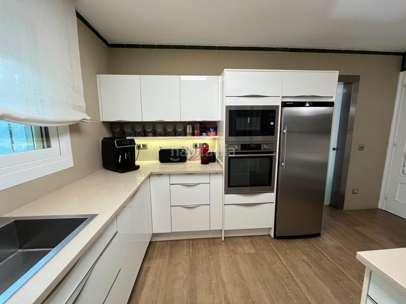 Foto ef7918b5-db87-47fb-b5f6-4ec41f177770. Xalet amb xemeneia calefacció aparcament piscina a Girona