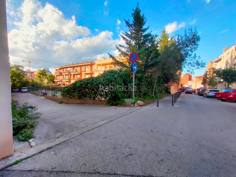 Foto 08529d31-0e4f-48e3-bea8-56f2d8e40354. Location parking voiture dans carrer de joan bautista torroella i bastons 23 dans Girona