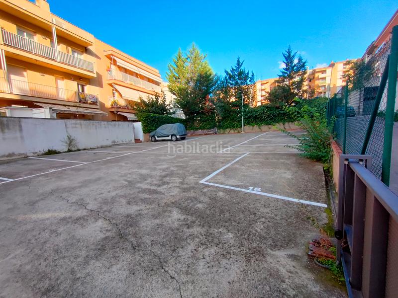 Foto 25bc60be-96c3-4796-875b-7b10a40d21be. Miete autoparkplatz in carrer de joan bautista torroella i bastons 23 in Girona