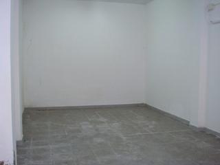Local Comercial  Calle om. Local en venta muy cerca del centro de el vendrell