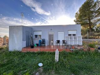 Residential Plot in Figuerola del Camp. Terreno vallado con casa prefabricada  en cabra del camp, mas de