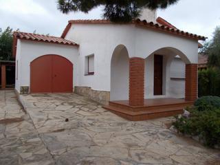 Bauernhof in La Franquesa-Oasis Park. Bonita casa independiente en planta en oasis
