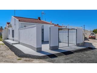 Maison à Rafael guerra ´guerrita´ 329. Se vende bungalow de 2 dormitorios  1 baño, amueblado y totalmen