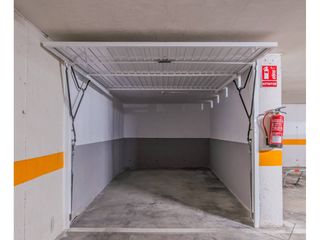 Car parking in Calle san julián 36. Garaje cerrado cerca del colegio inmaculada en torrevieja
