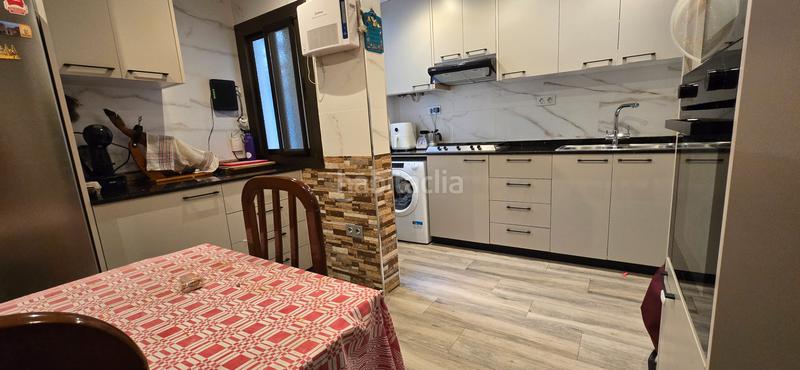 Foto 23e6cfe2-2030-4d7b-bc9c-7e38ccc29ee8. Pis a Llefià Badalona