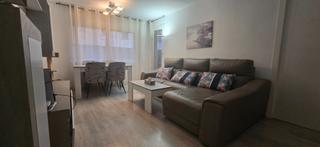 Appartement  Avinguda de joan xxiii. Pisazo con patio y con opción a plaza de garaje