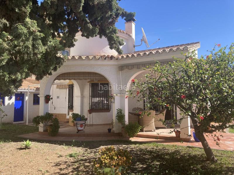 Foto b8ec60bf-84e2-4c38-8200-deb560dd21a7. Chalet en Almayate Bajo
