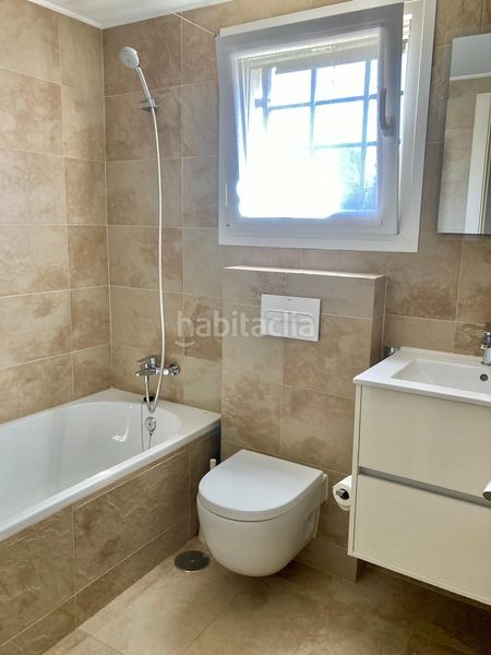 Foto 01f25fce-9b2a-46e1-8722-24531a6715f3. Pis amb aparcament piscina a Caleta de Velez