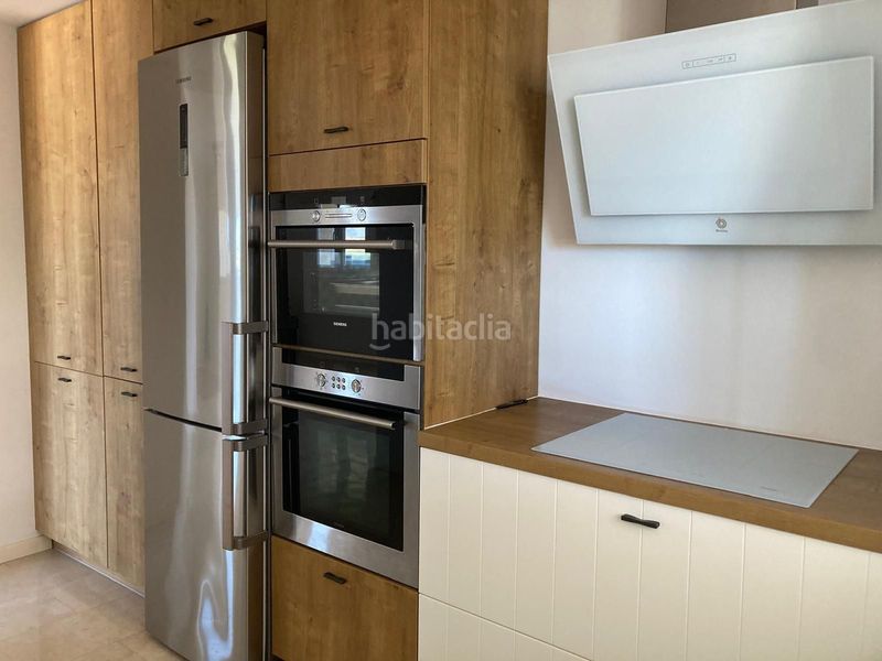 Foto 2c2f8248-a668-4e5d-b8f7-e9a04832a16d. Pis amb aparcament piscina a Caleta de Velez