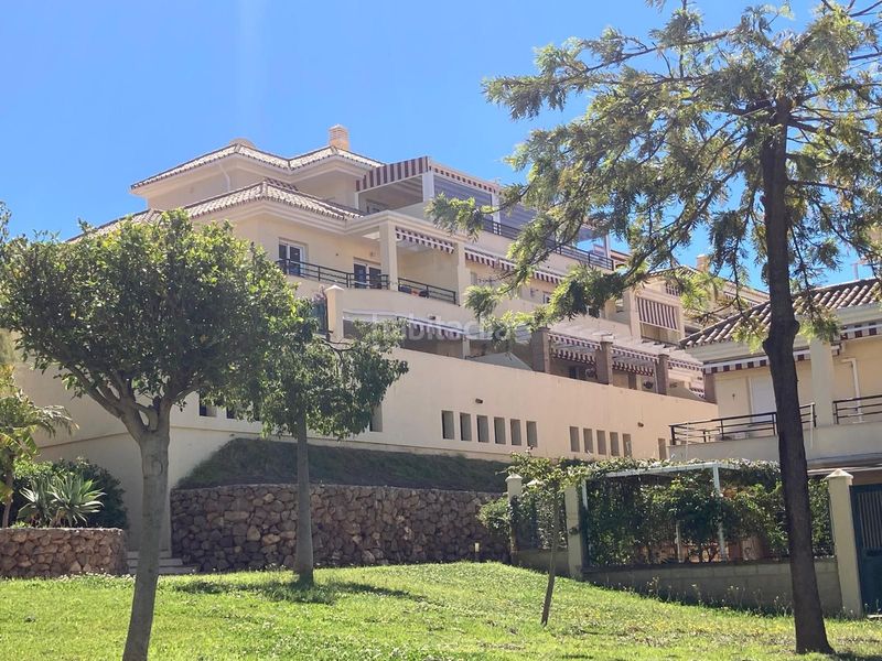 Foto b371cada-49bf-42ee-8780-d643f0cc178d. Pis amb aparcament piscina a Caleta de Velez