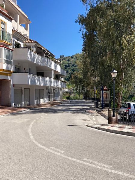 Foto 9fd8454a-4807-484c-8800-b3d7295fbebe. Apartament amb aparcament a Torrox pueblo Torrox