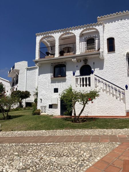 Foto a510e7c1-c5a3-4ded-b280-54263e567015. Casa adosada en Capistrano Nerja