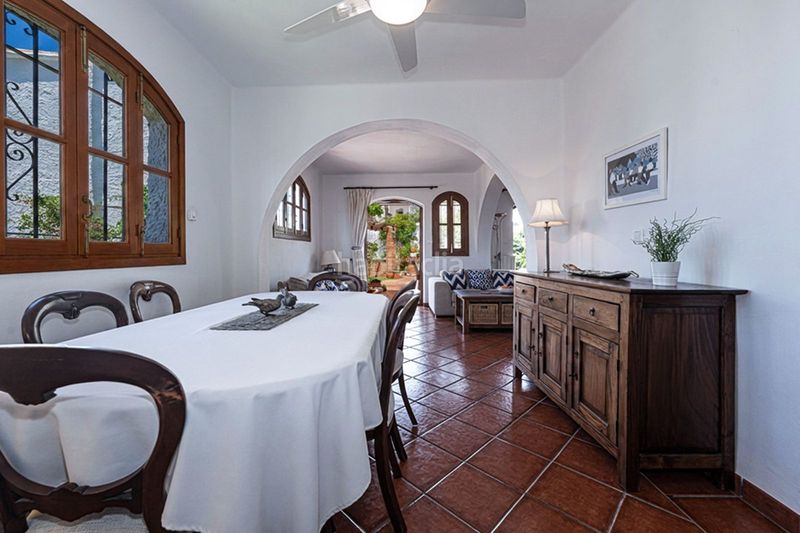 Foto cfda29af-e60f-4ae5-a414-24ebc5523772. Casa adosada en Capistrano Nerja