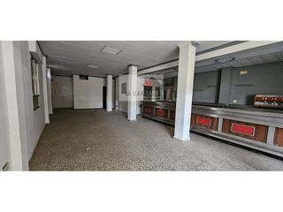 Pis  Calle cervantes. Oportunidad de inversion con alto potencial residencial.