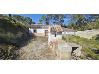Haus  N/a. Parcel con casita de campo reformada en bixquert