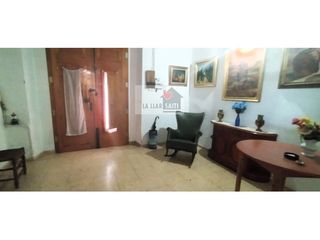 Casa  Calle caldes. Se vende casa en el centro de xativa