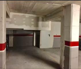 Rent Motorcycle parking in Carrer de sant francesc de paula 4. Pàrquing per a dues motos o remolc
