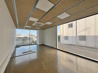 Miete Büro in Migjorn. Despatxos en coworking zona sant bernat calvó